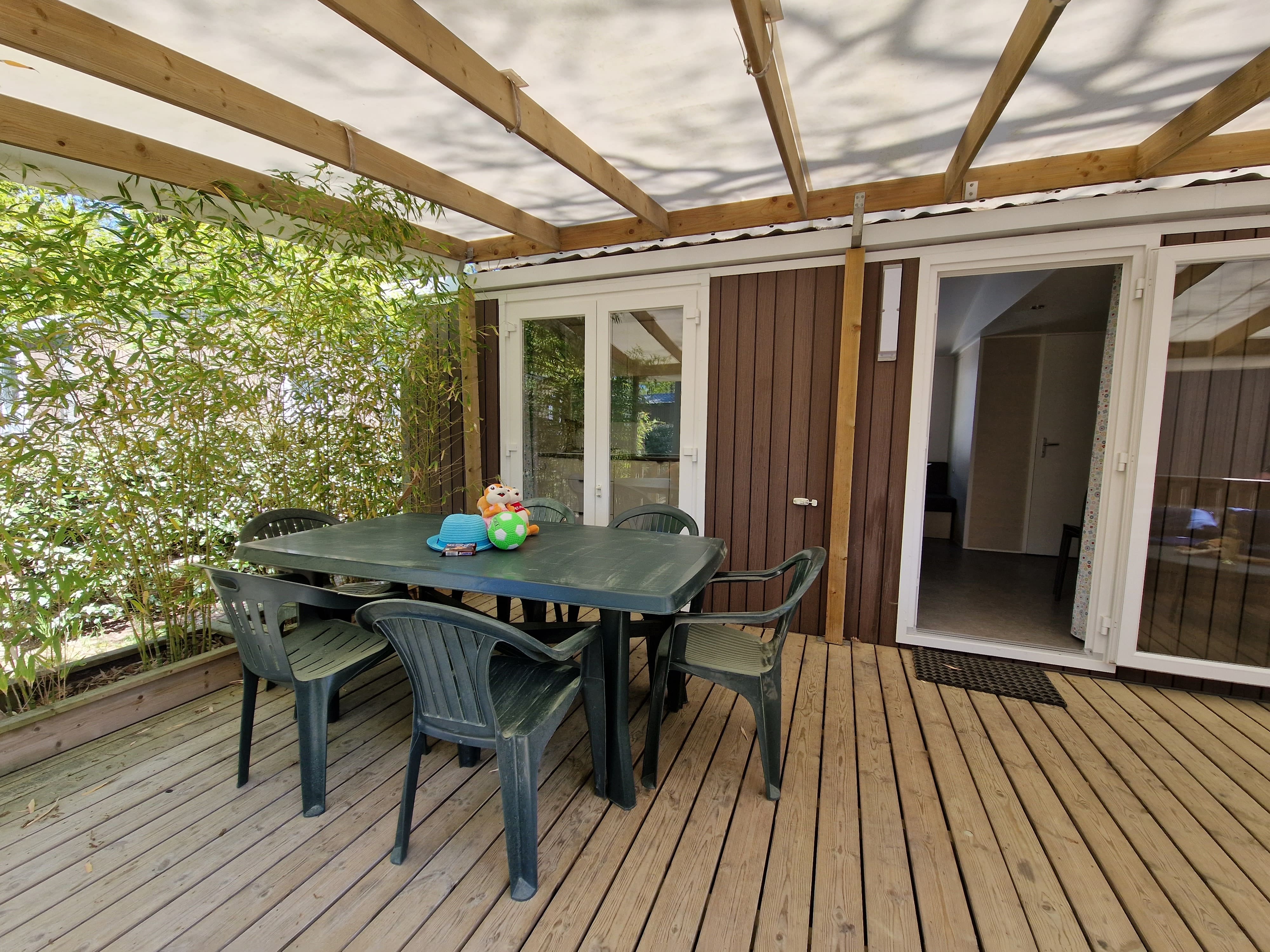 Salon de jardin pour terrasse bois mobil-home