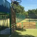 Terrain multi-sport et couts de tennis